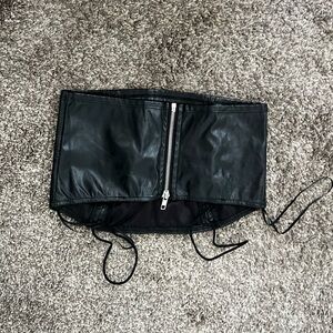 Windsor Black Tank Top Sleek Minimalist Design